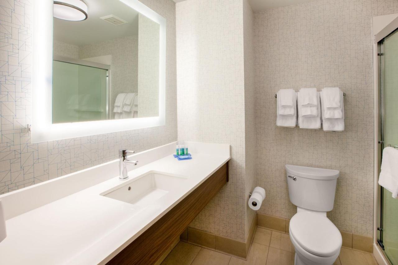 Holiday Inn Express & Suites - Ann Arbor - University South By Ihg Buitenkant foto