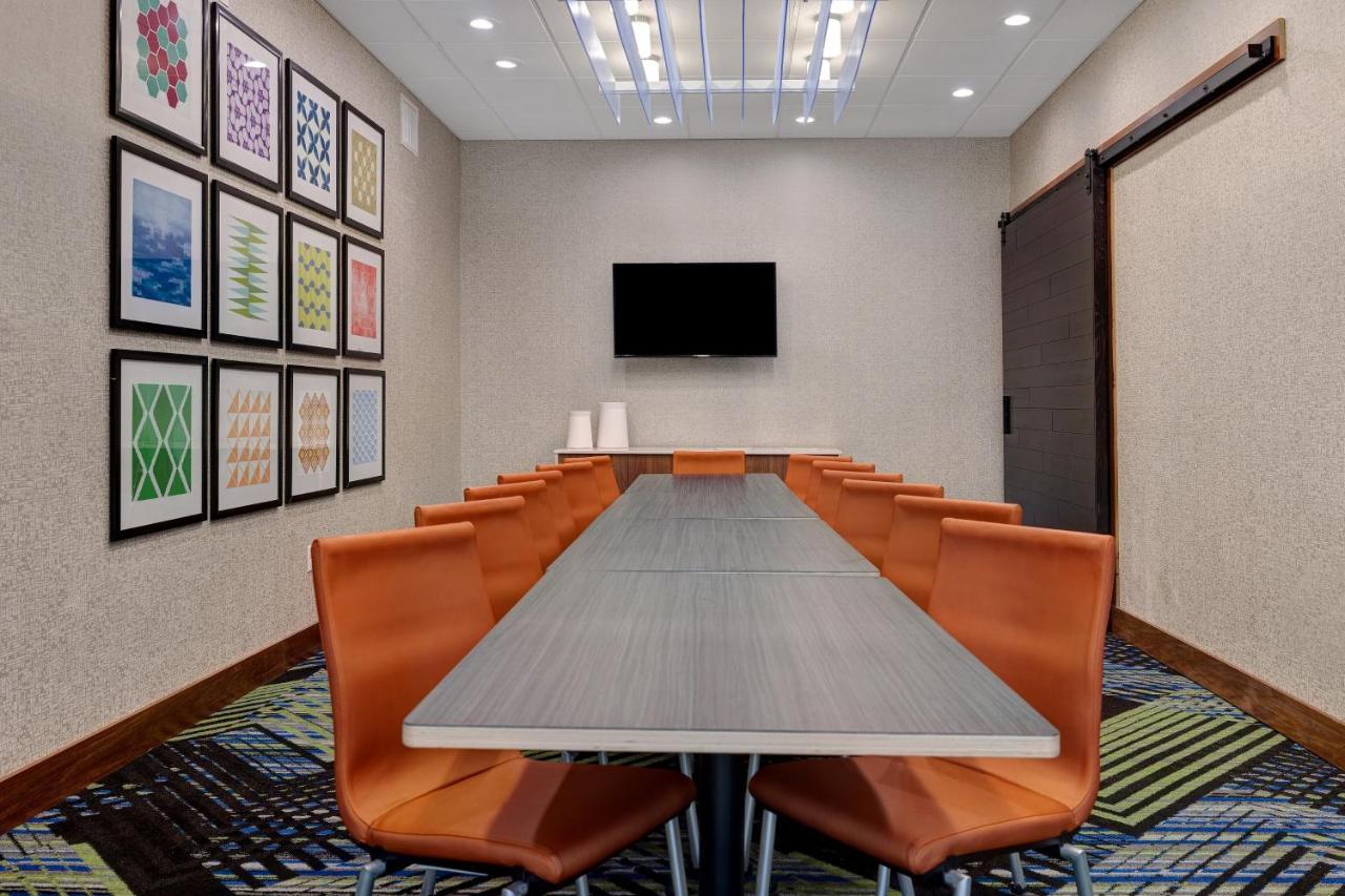 Holiday Inn Express & Suites - Ann Arbor - University South By Ihg Buitenkant foto