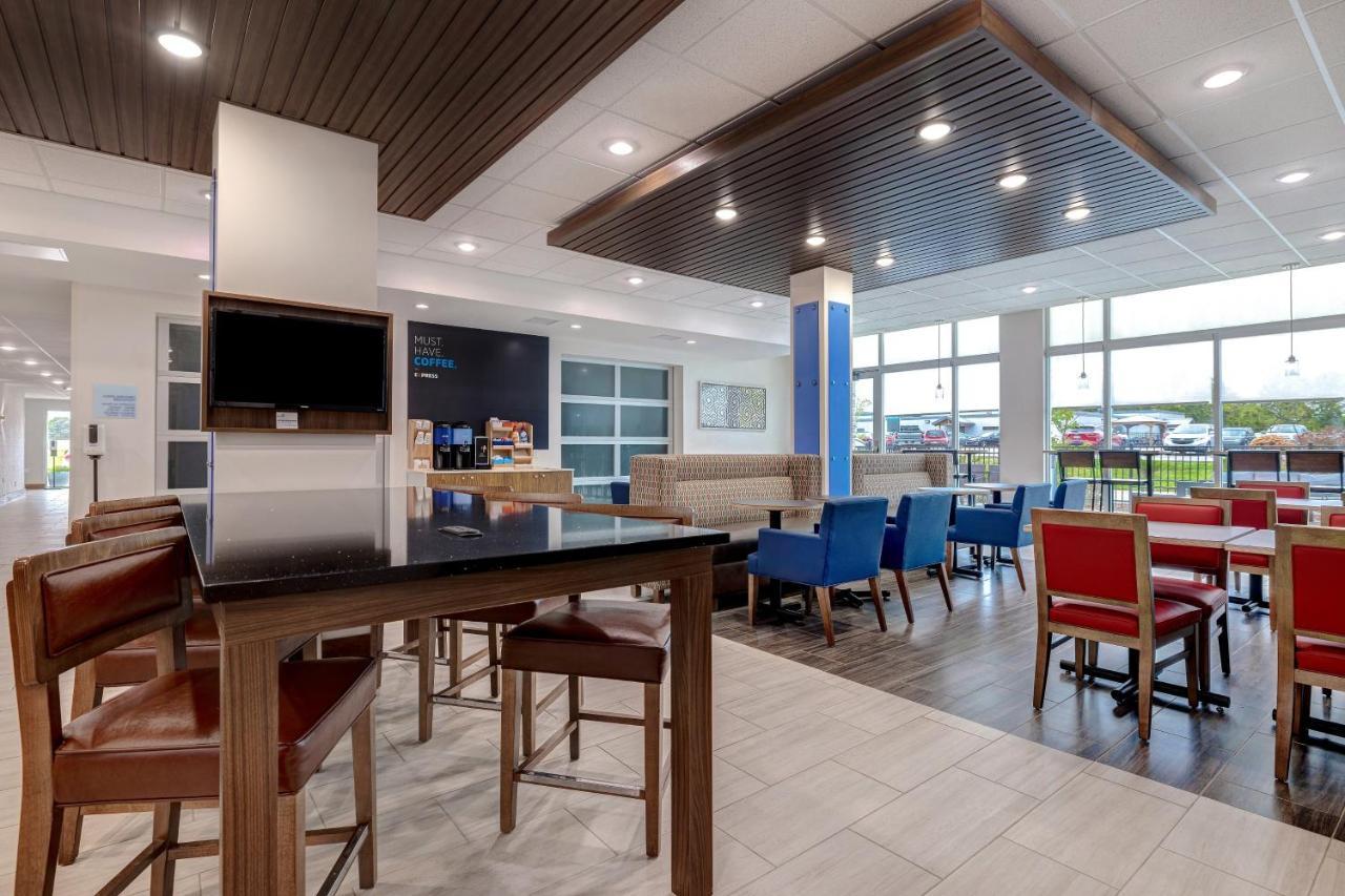 Holiday Inn Express & Suites - Ann Arbor - University South By Ihg Buitenkant foto